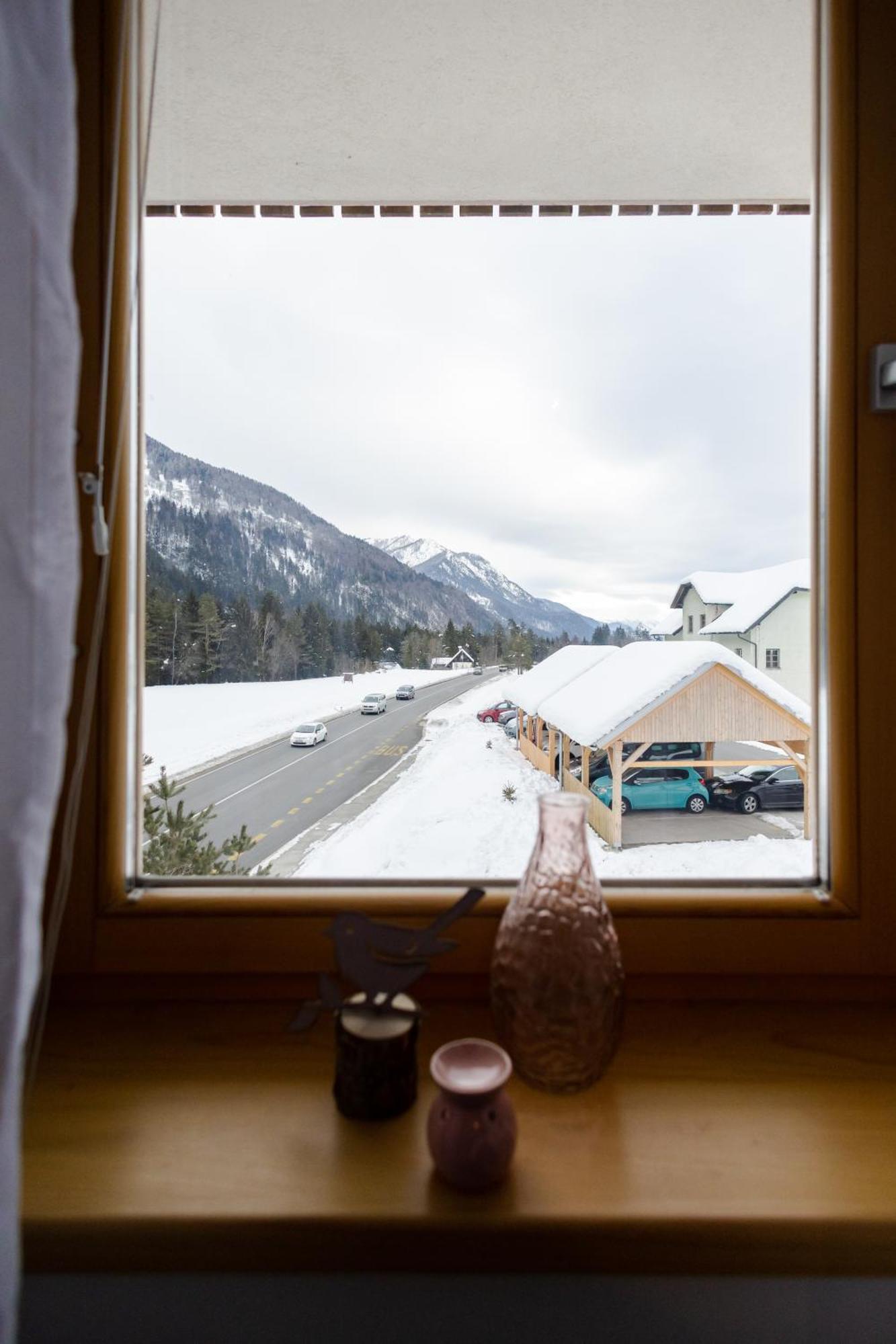 Waterfall Apartment - Cozy Mountain Retreat Краньска Гора Экстерьер фото