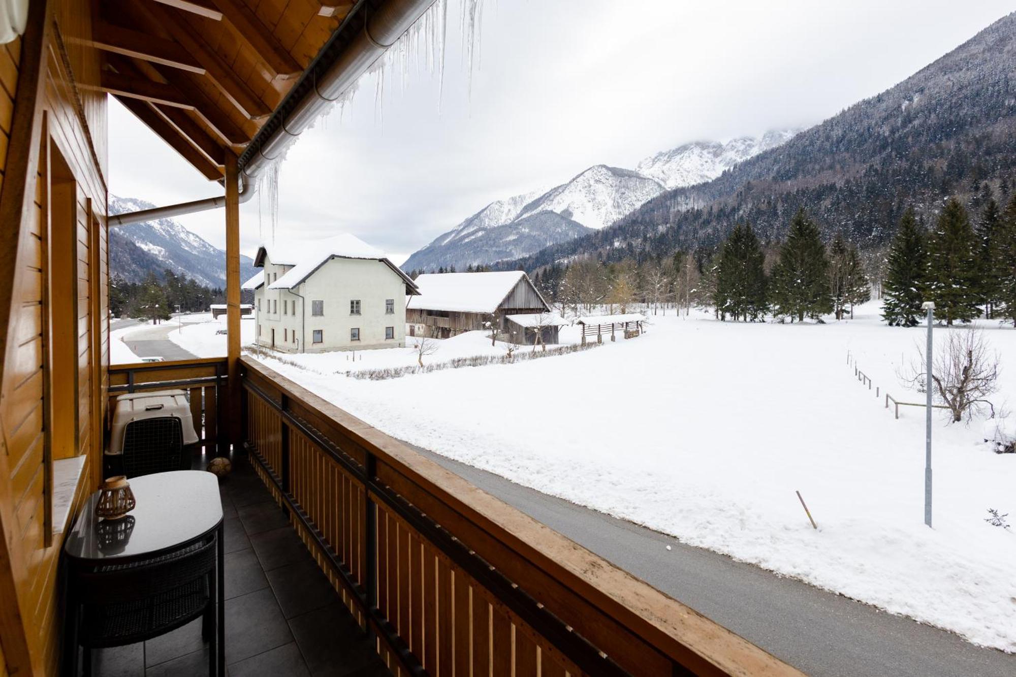 Waterfall Apartment - Cozy Mountain Retreat Краньска Гора Экстерьер фото